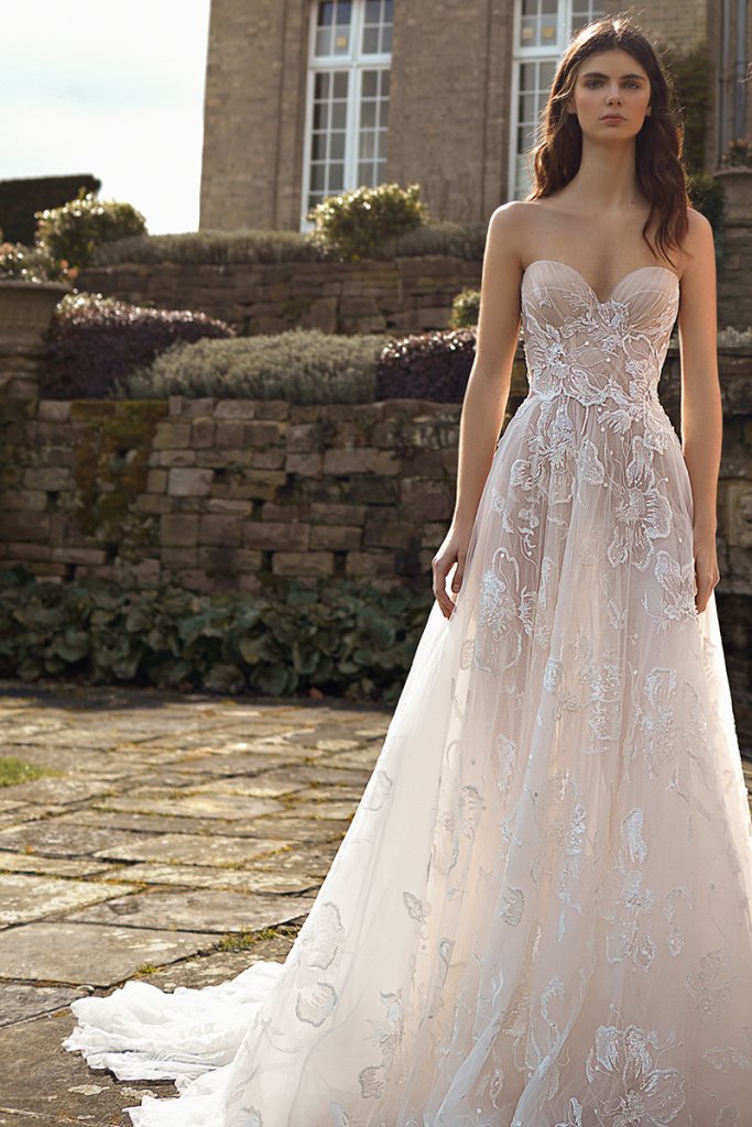 Wedding dress on sale f